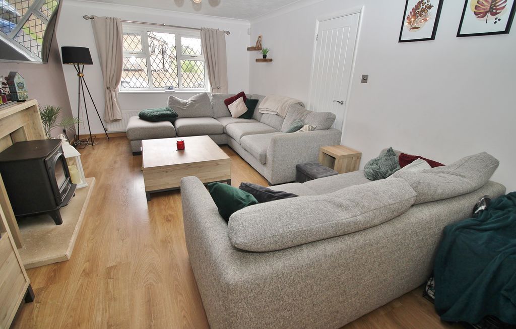 Property photo 3 of 23