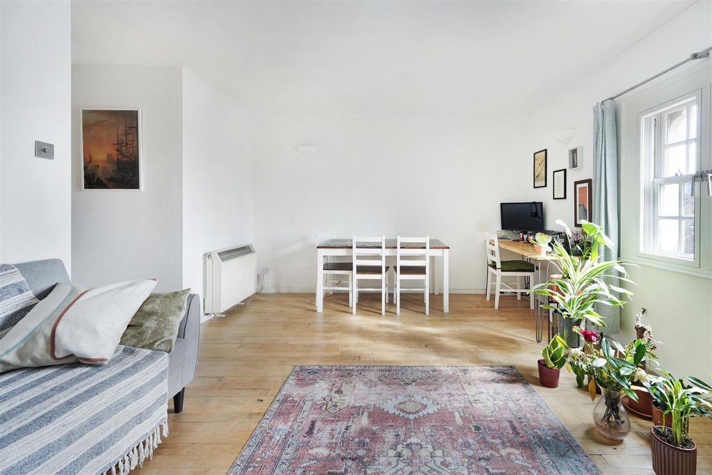 Property photo 1 of 14 Reception Room