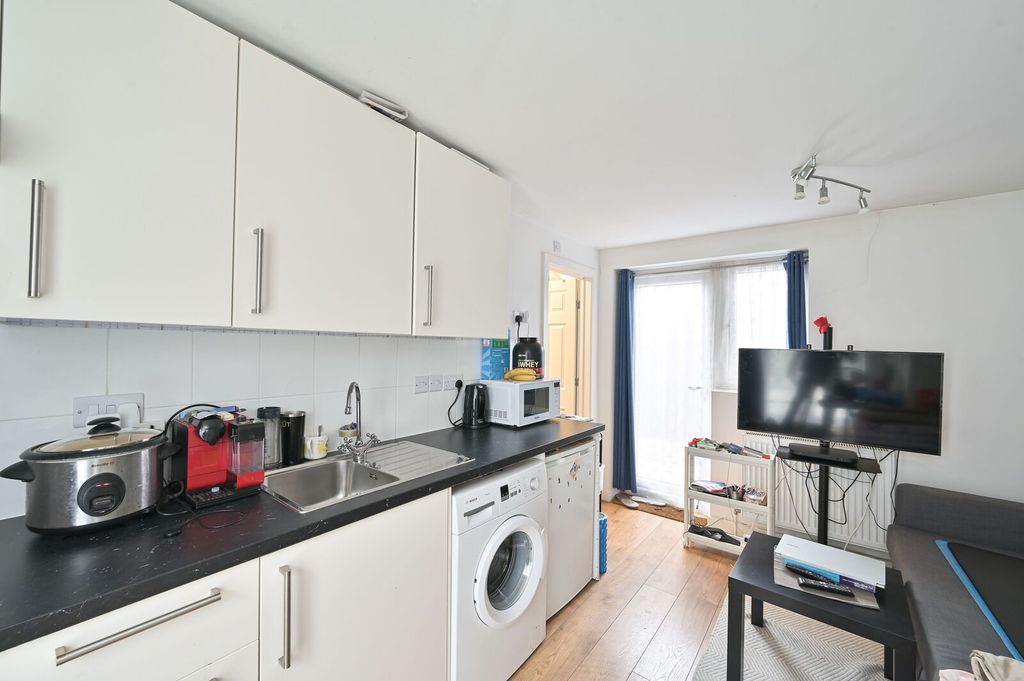 Property photo 1 of 5
