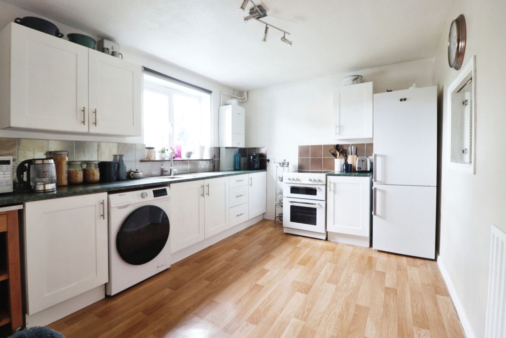 Property photo 3 of 11 Photo #3