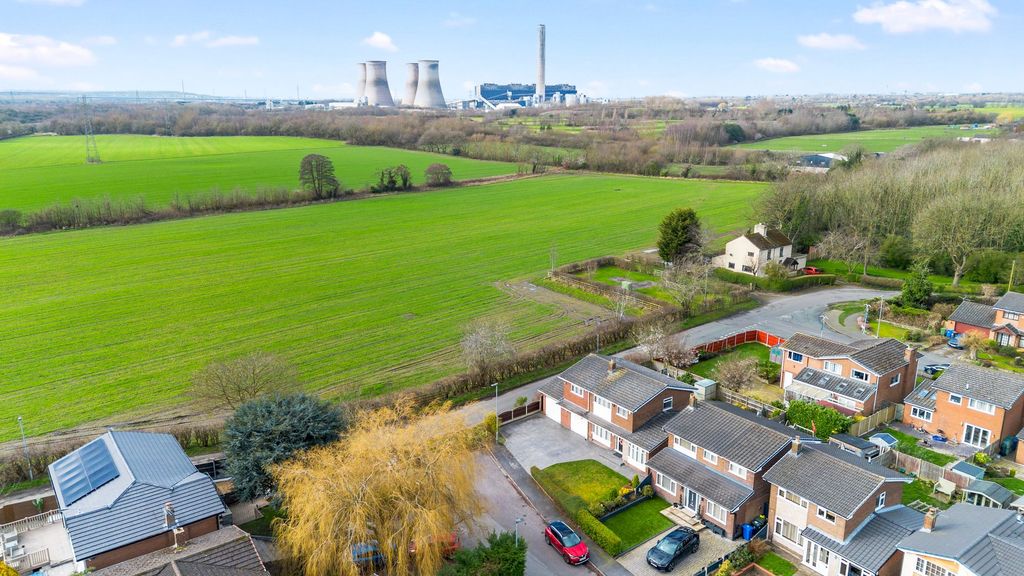 Property photo 3 of 26