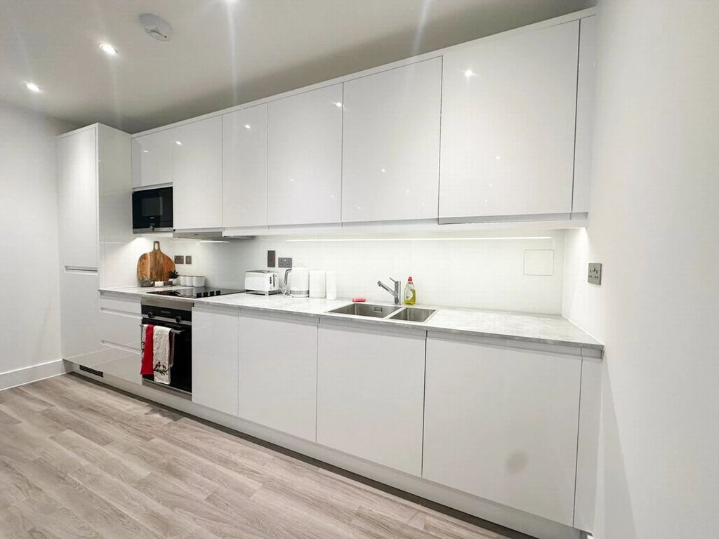 Property photo 3 of 10 Photo 6