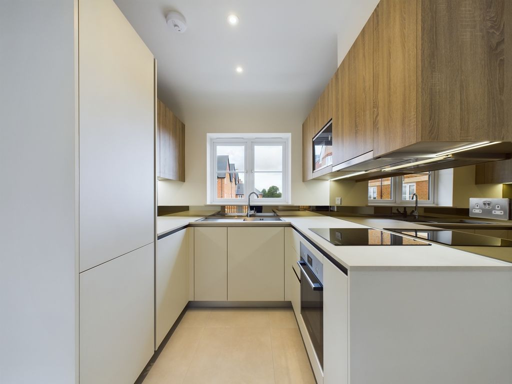 Property photo 2 of 7 Cam02136G0-Pr0053-Still010