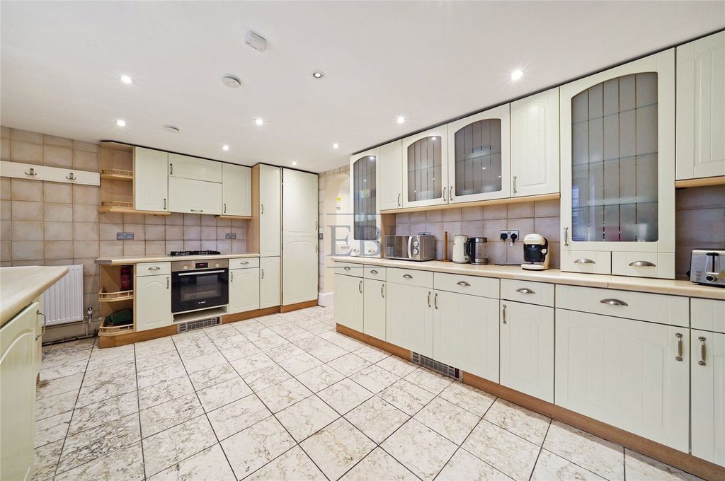 Property photo 3 of 14 Picture No. 08