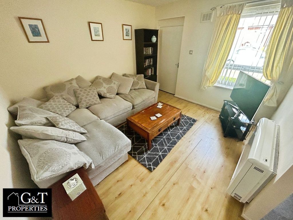 Property photo 2 of 11
