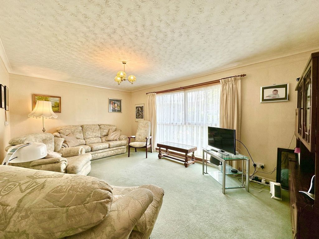 Property photo 3 of 23