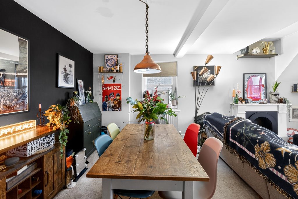 Property photo 3 of 23