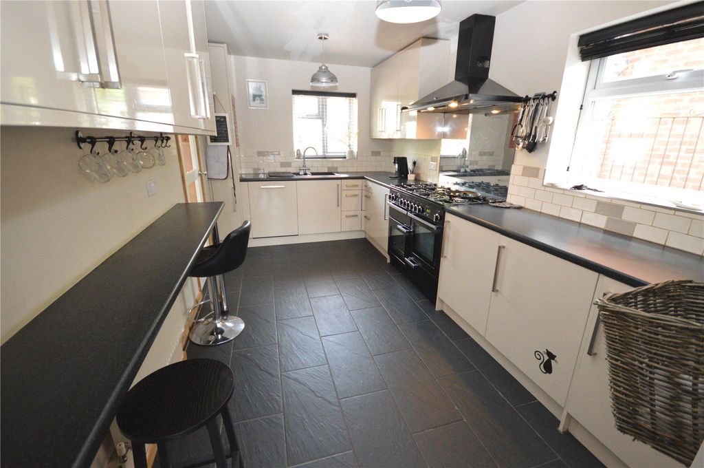 Property photo 3 of 23 Picture No. 09