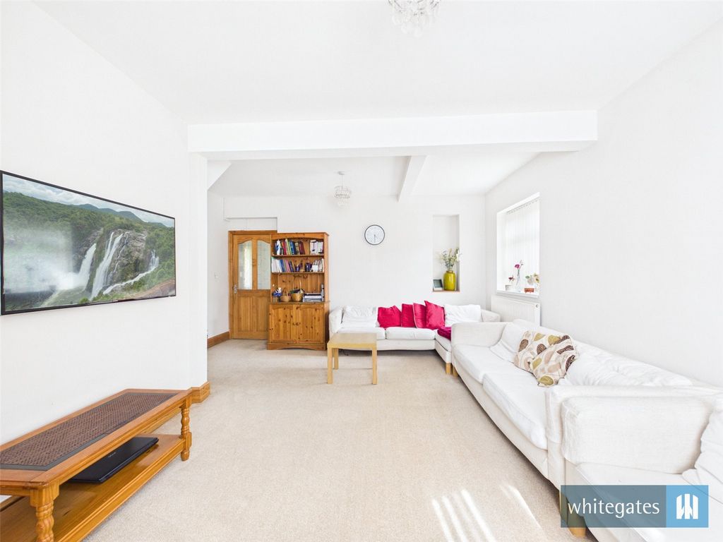 Property photo 2 of 24 Picture No. 01