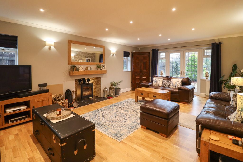 Property photo 2 of 33 4718612