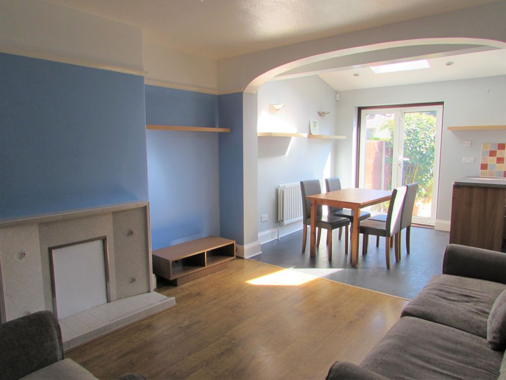 Property photo 1 of 16 Walton Road, Harrow, Middlesex Ha1