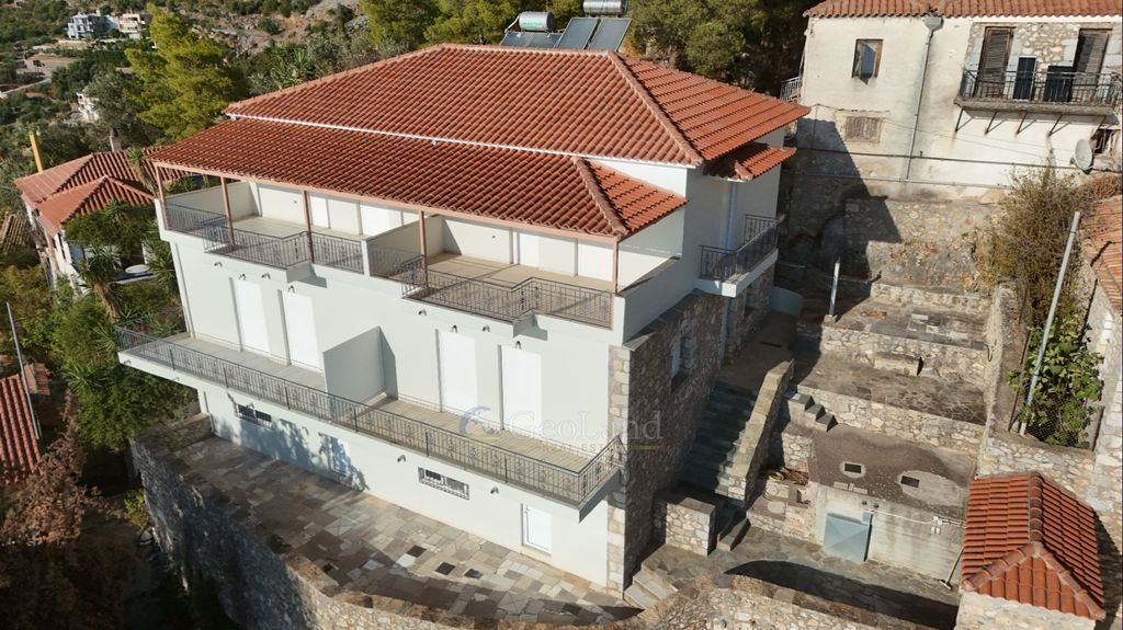 Property photo 3 of 34