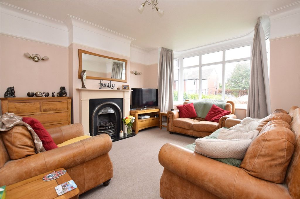 Property photo 2 of 17 Picture No. 01