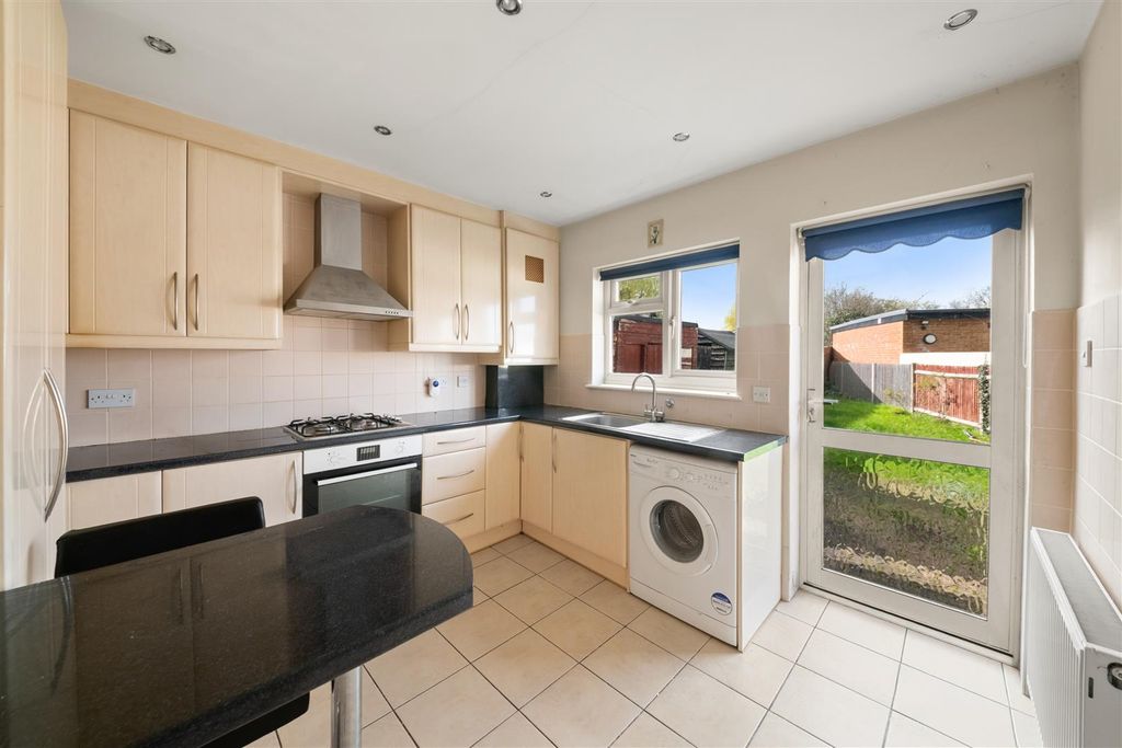 Property photo 2 of 13