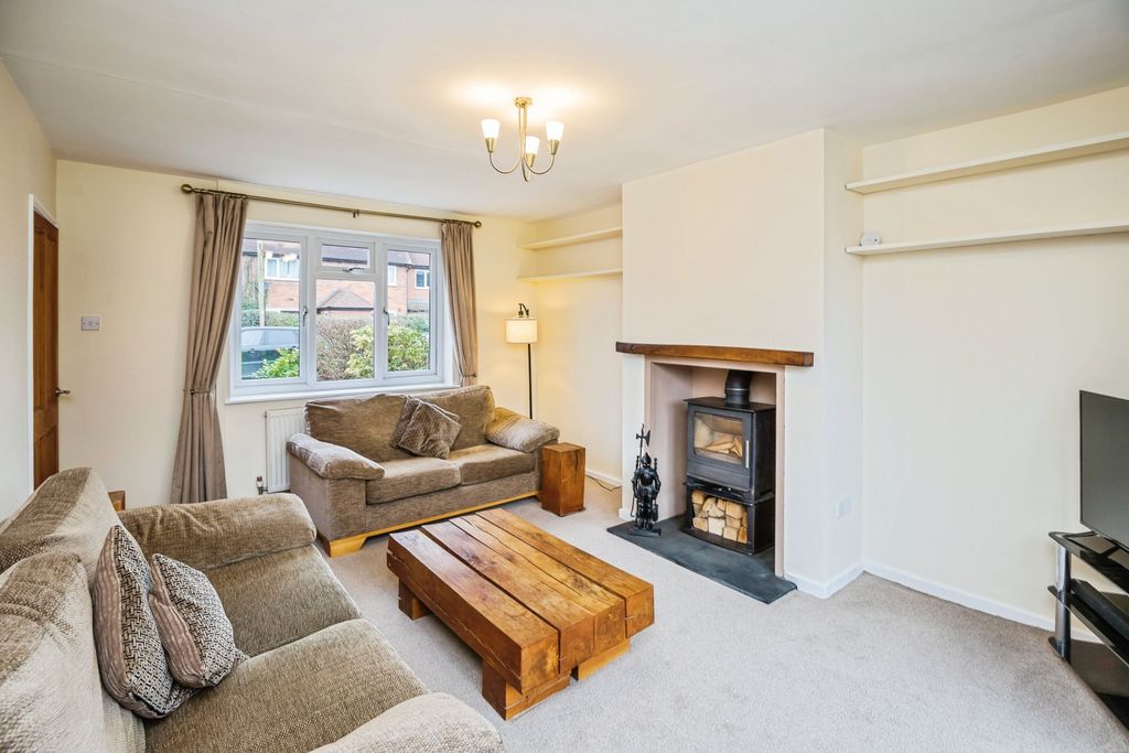 Property photo 3 of 15 Lounge