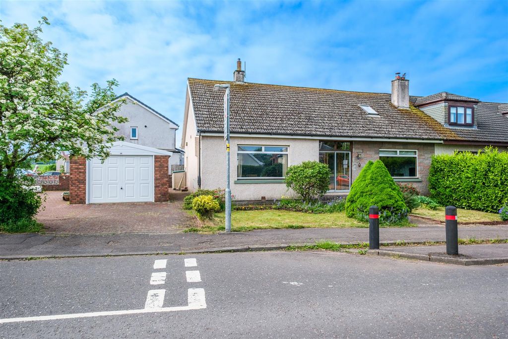 Property photo 1 of 32 Colinhill Road-2.Jpg
