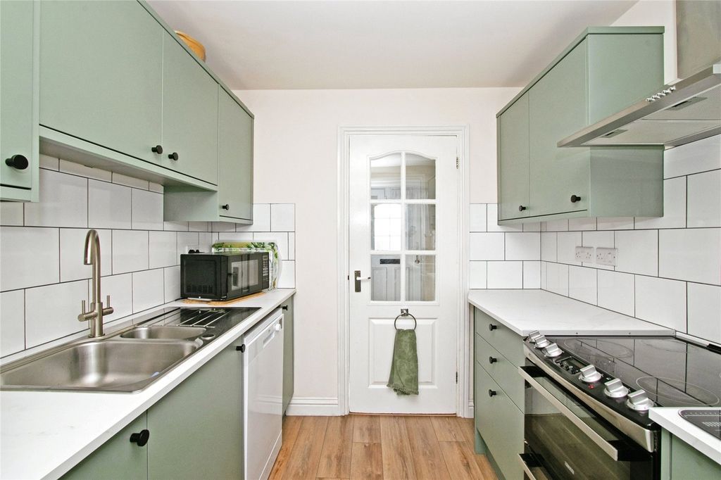 Property photo 2 of 13 Kitchen
