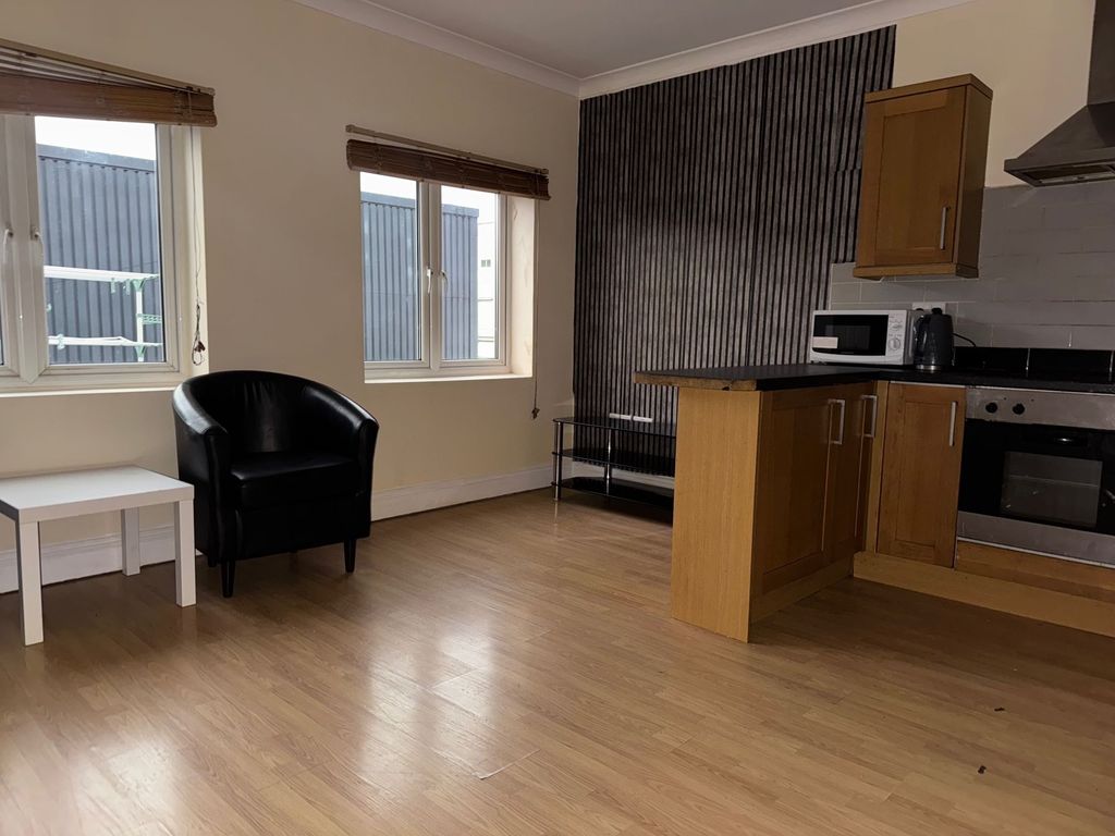 Property photo 2 of 6