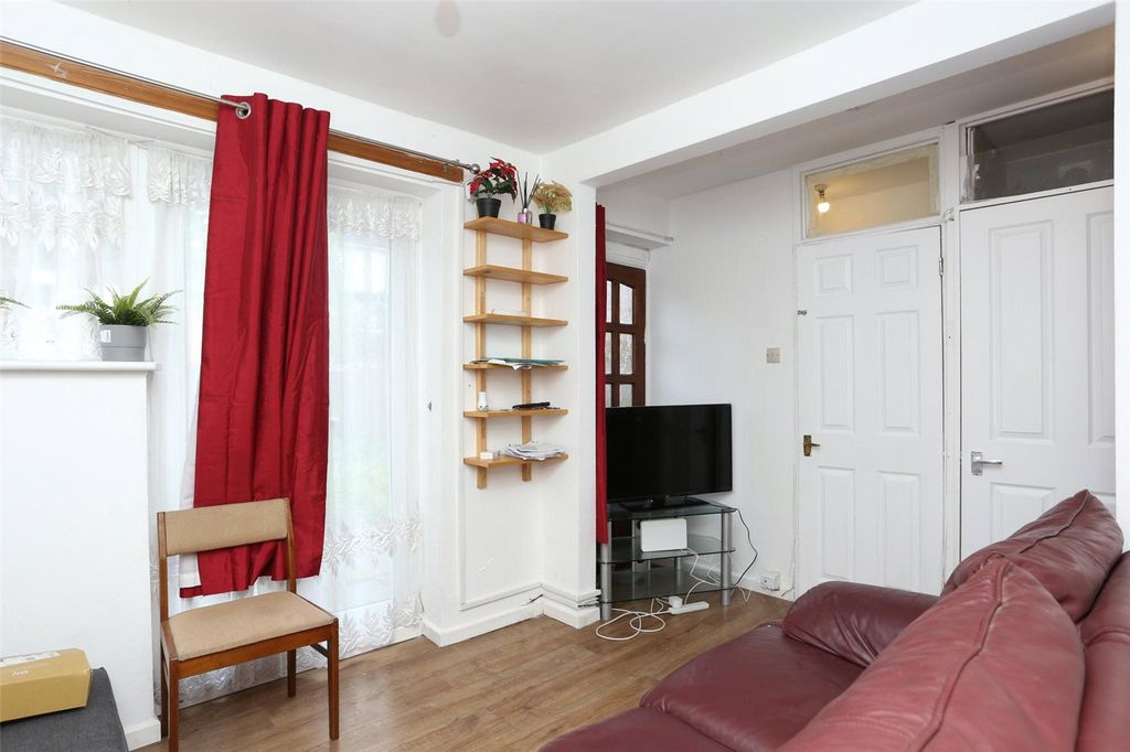 Property photo 2 of 14 Picture No. 05