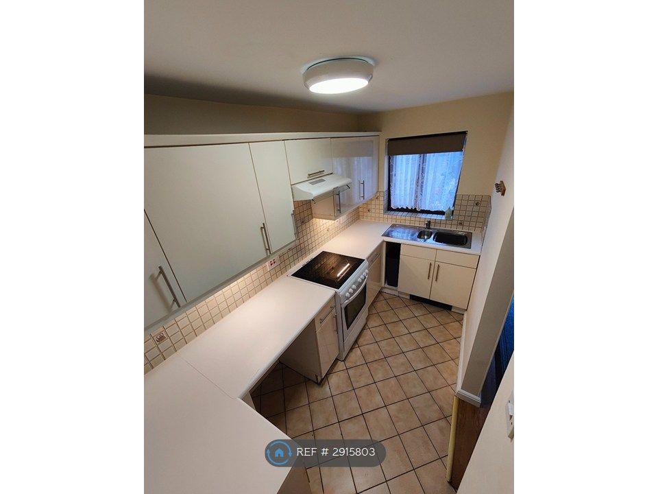 Property photo 2 of 21 Kitchen