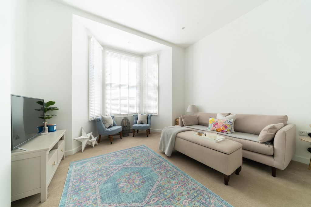 Property photo 1 of 6 Reception Room