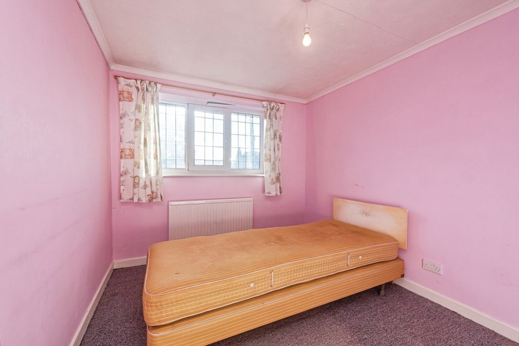 Property photo 3 of 23 Pbox-Img.Jpg