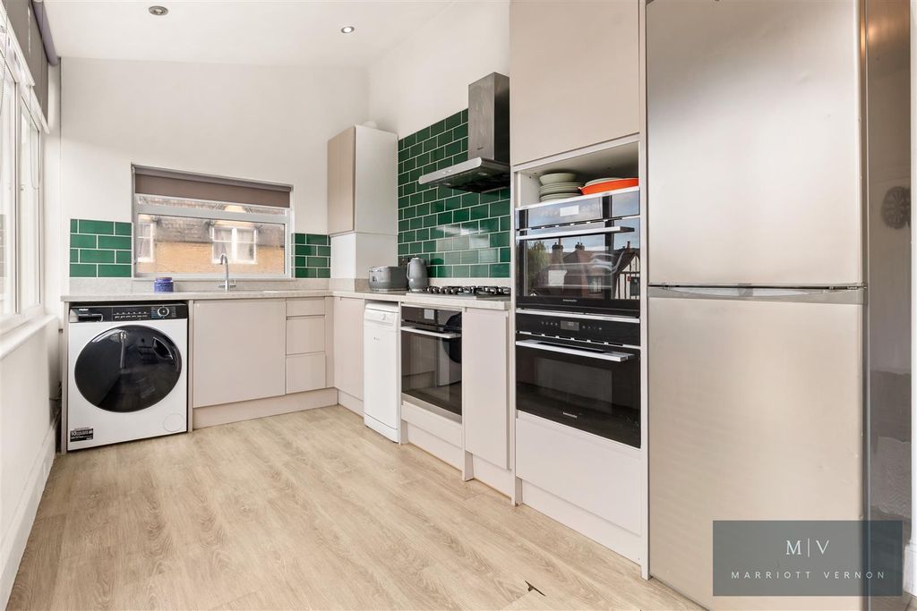 Property photo 2 of 15 St. Peters Road 24 F2 MV-4.Jpg