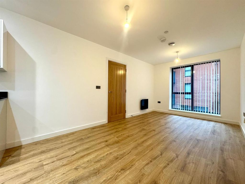 Property photo 2 of 8 Lounge Pic 4.Jpeg