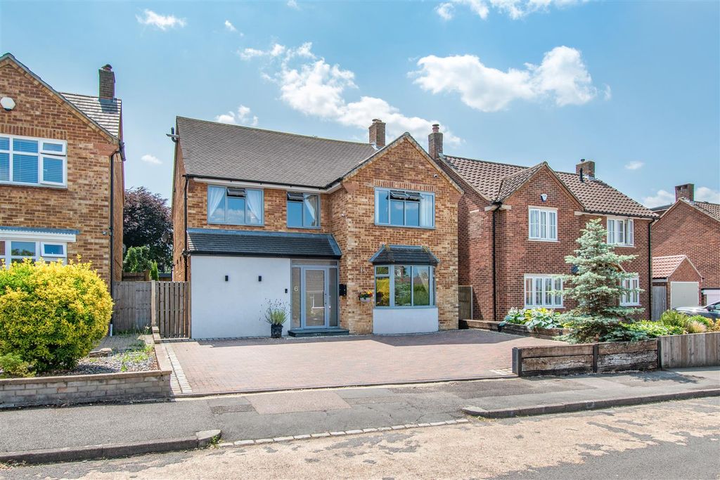 Property photo 1 of 21 Externally