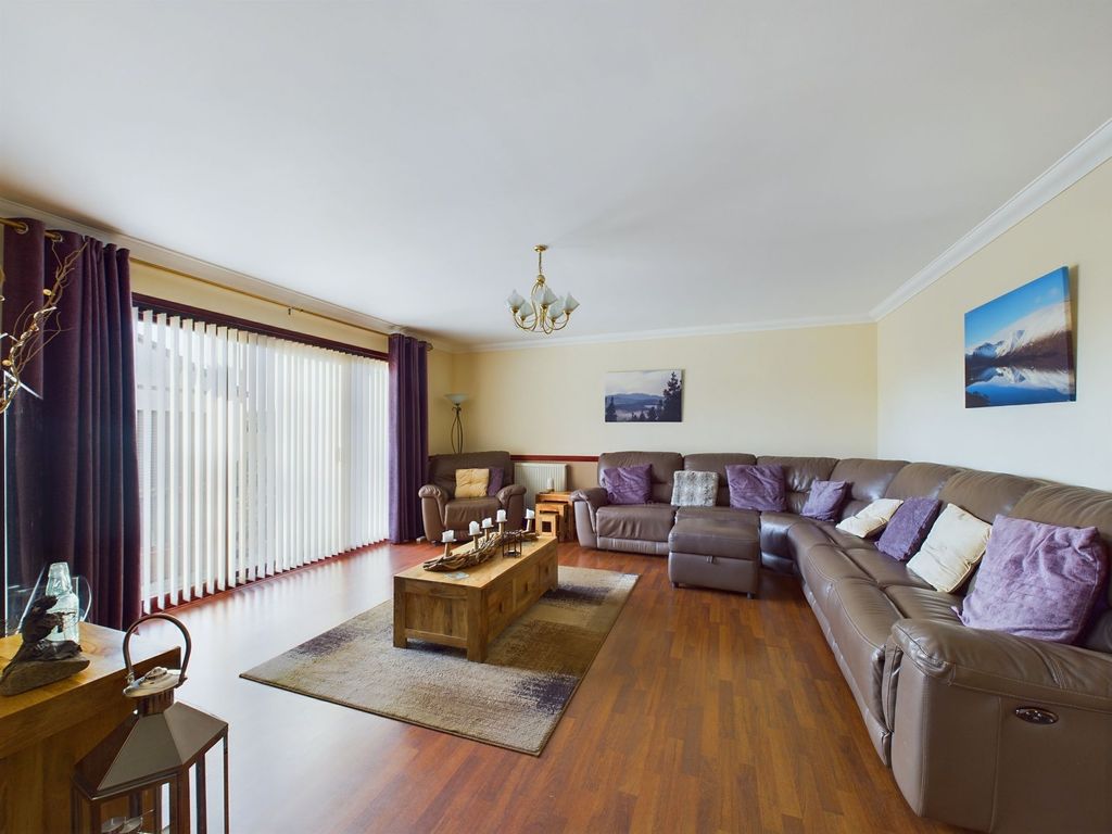 Property photo 3 of 31