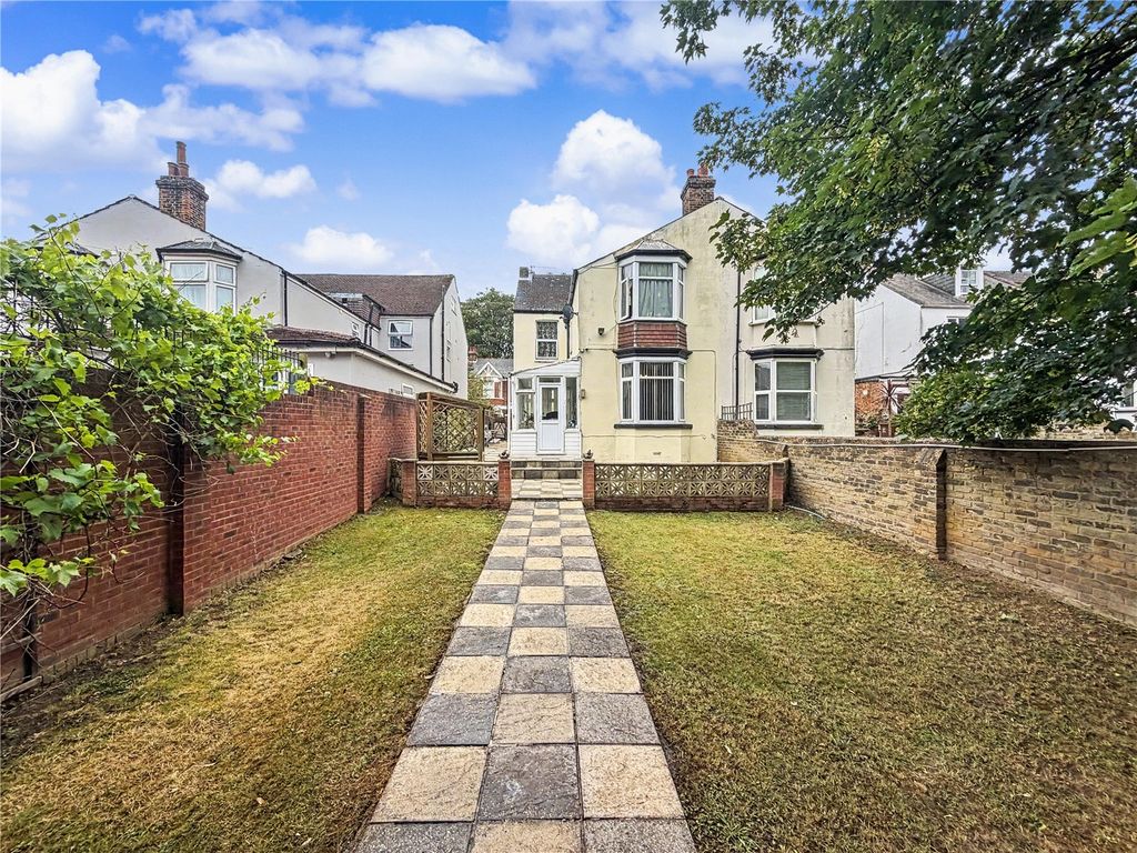 Property photo 2 of 21 Picture No. 13