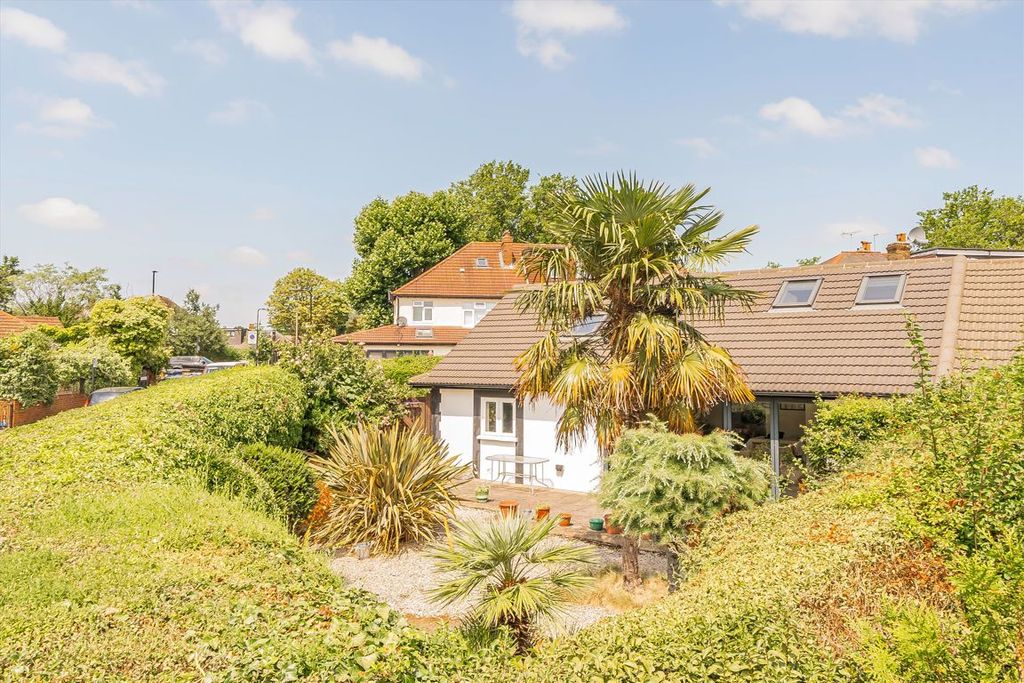 Property photo 1 of 10
