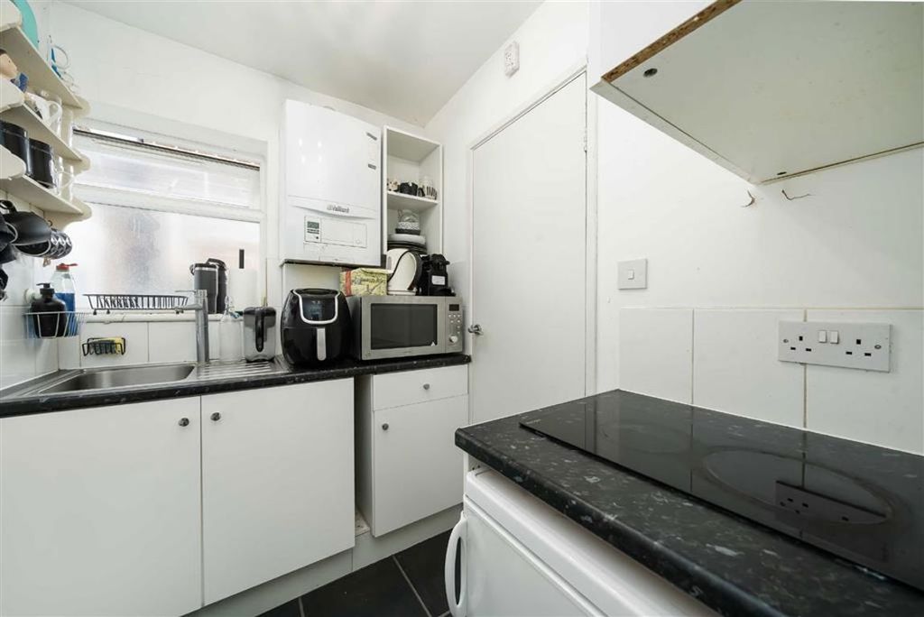 Property photo 2 of 3