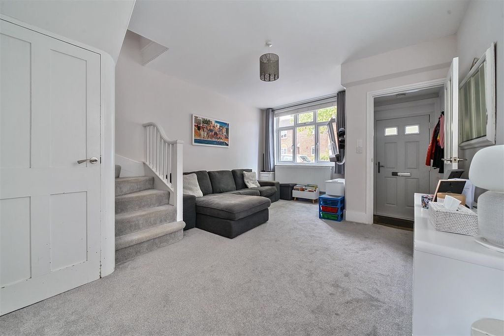 Property photo 3 of 15 Sitting Room