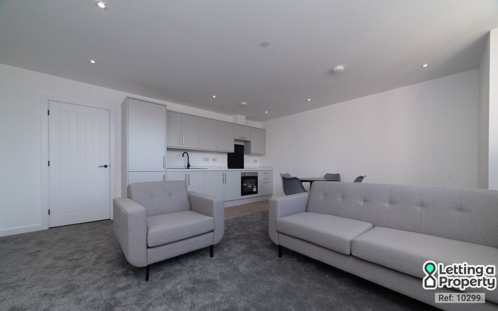 Property photo 2 of 13