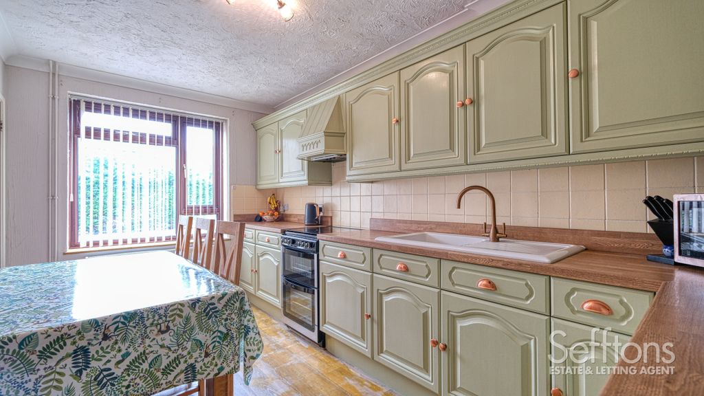 Property photo 2 of 22 Dscf5826_16