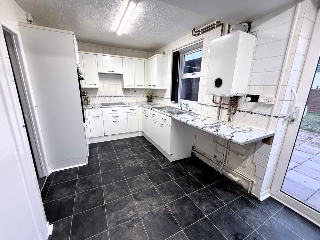 Property photo 3 of 9 Img3867