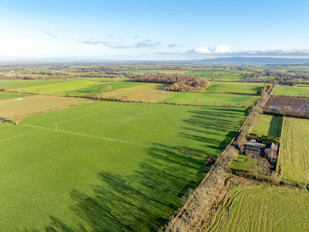 Property photo 2 of 4