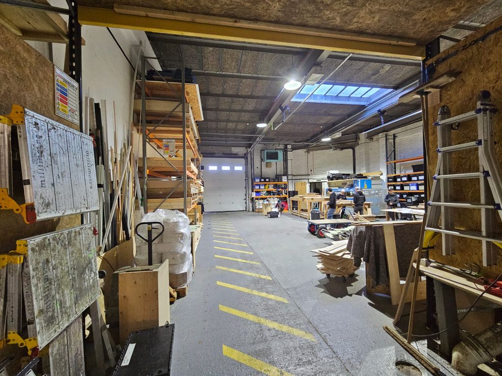 Property photo 2 of 4