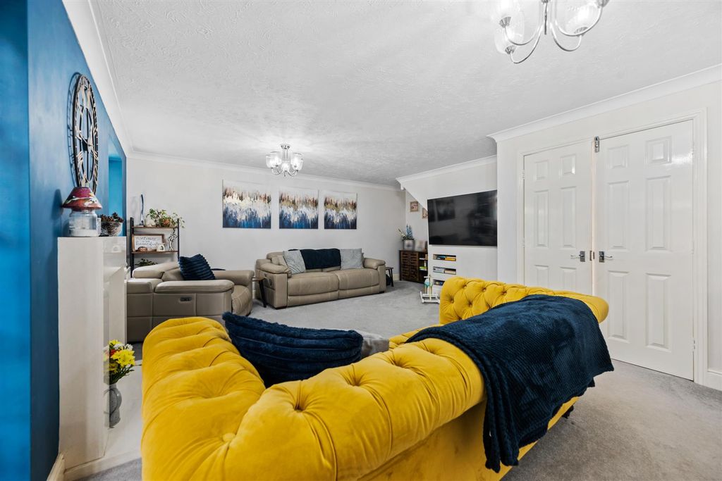 Property photo 3 of 32 16Restormelclweb17.Jpg