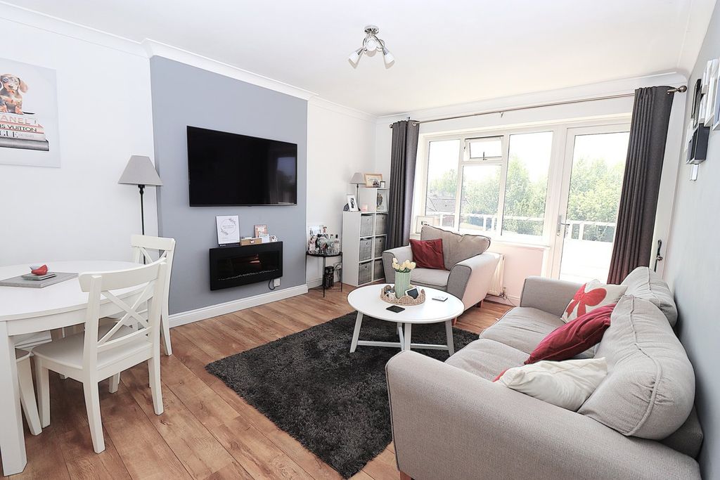 Property photo 3 of 15