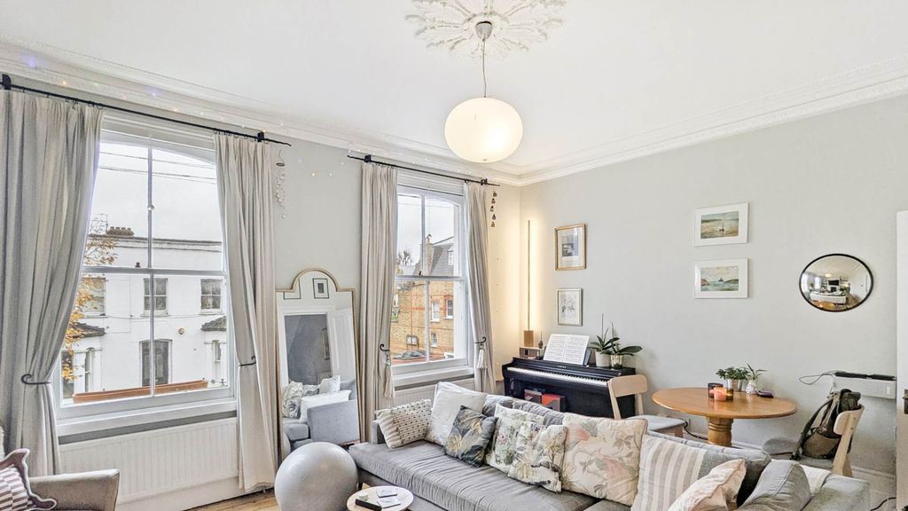 Property photo 3 of 13