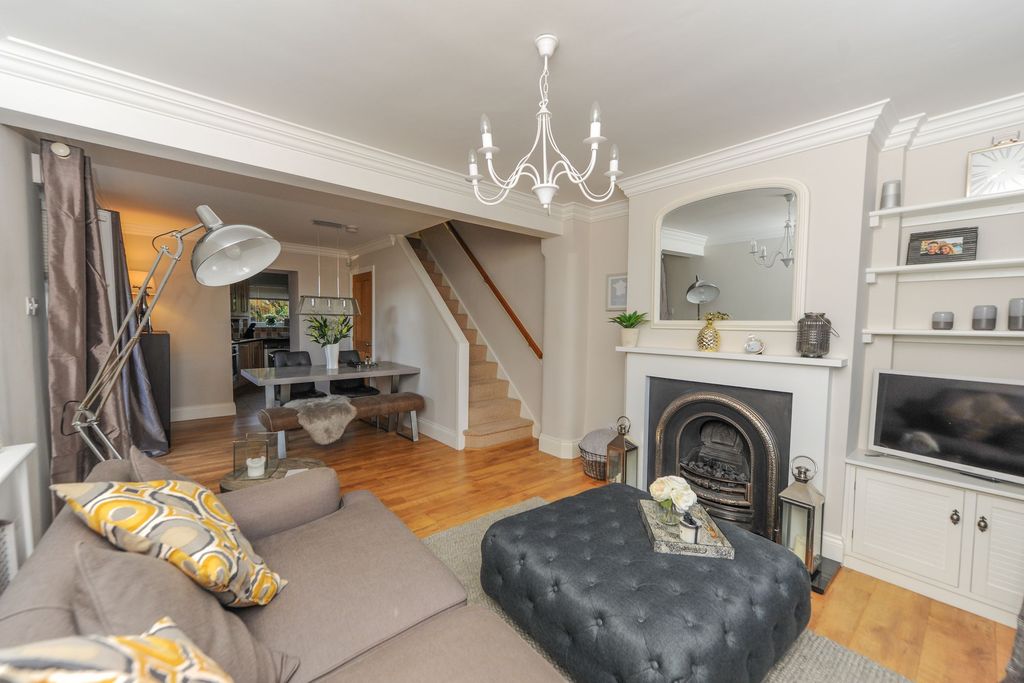 Property photo 2 of 13