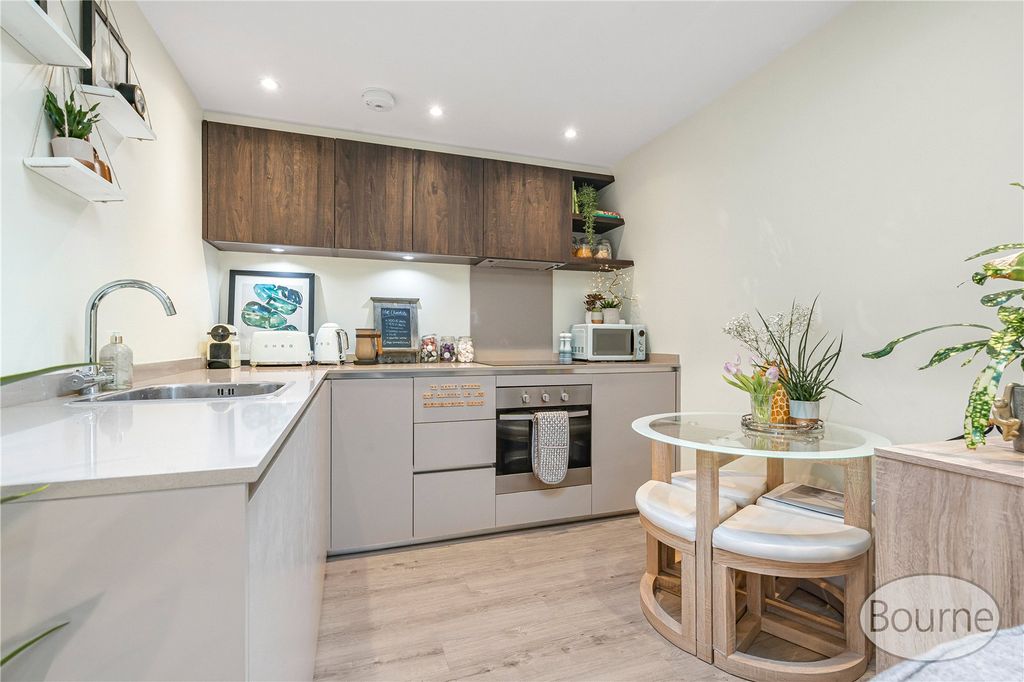 Property photo 3 of 19 Picture No. 44