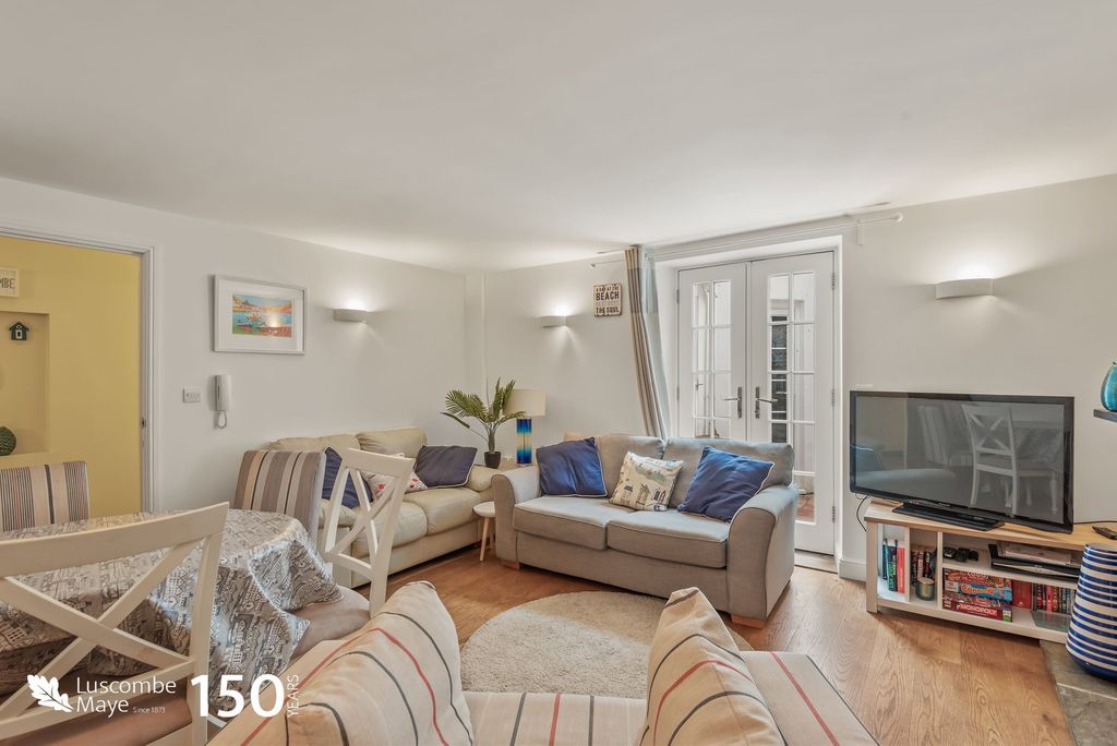 Property photo 3 of 9