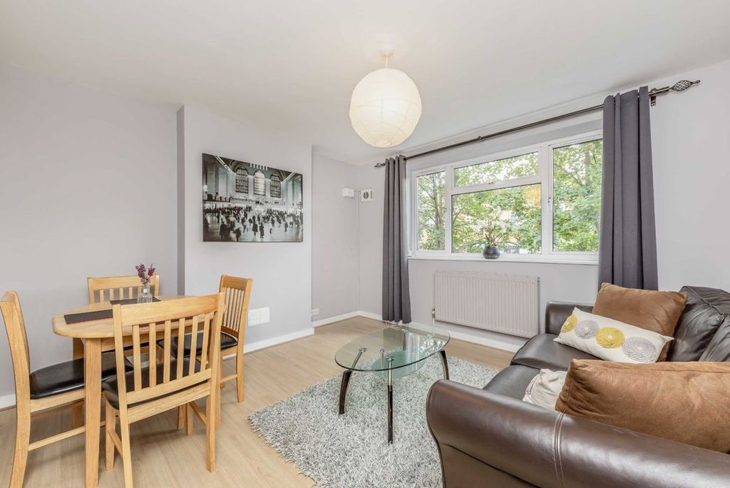 Property photo 1 of 2