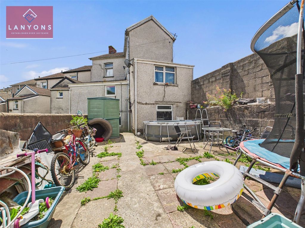 Property photo 1 of 11 Picture No. 13