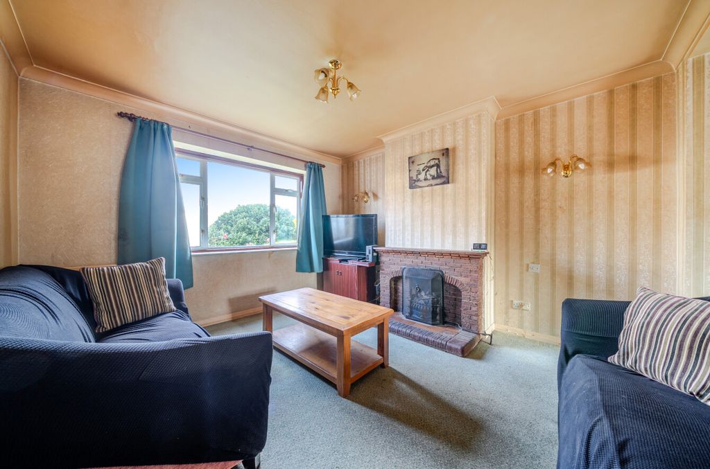 Property photo 2 of 20 1525402-9-6Abb80A...