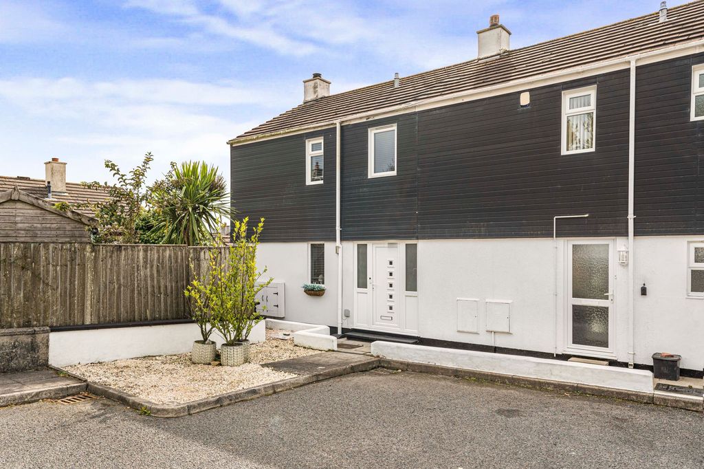 Property photo 1 of 21