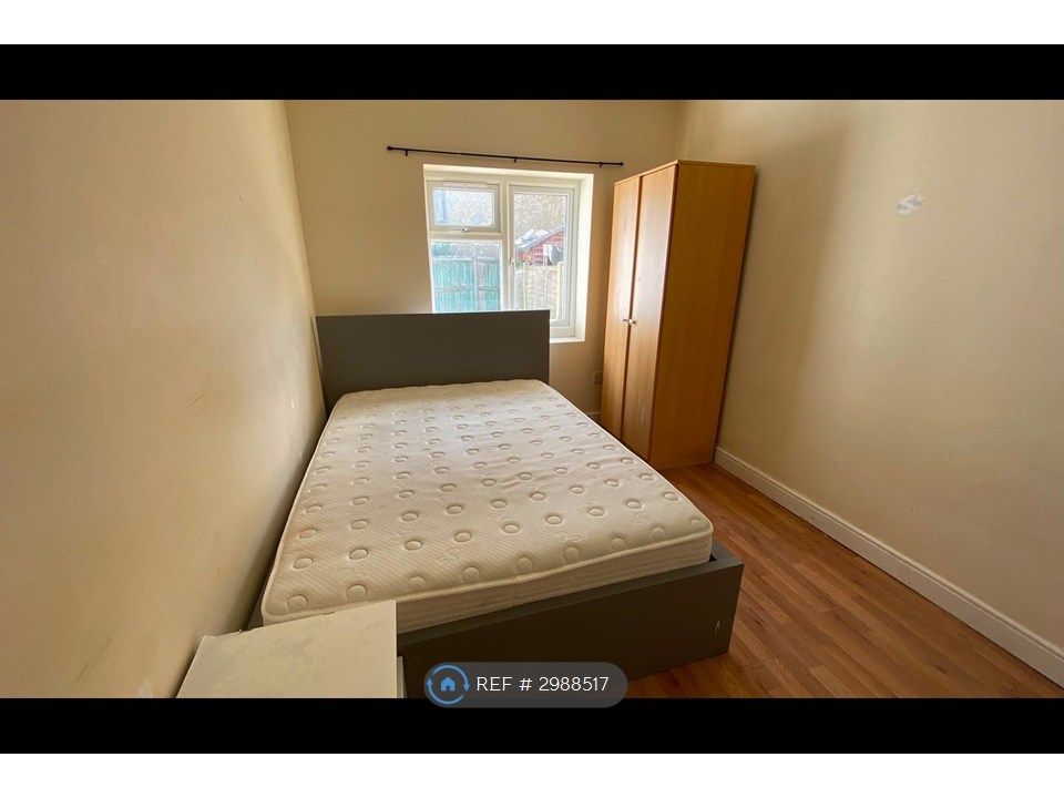 Property photo 1 of 2
